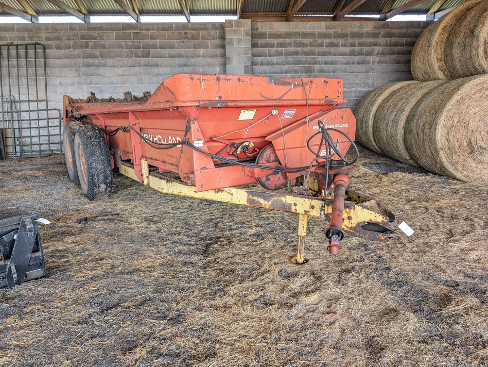 New Holland 679 Manure Spreader