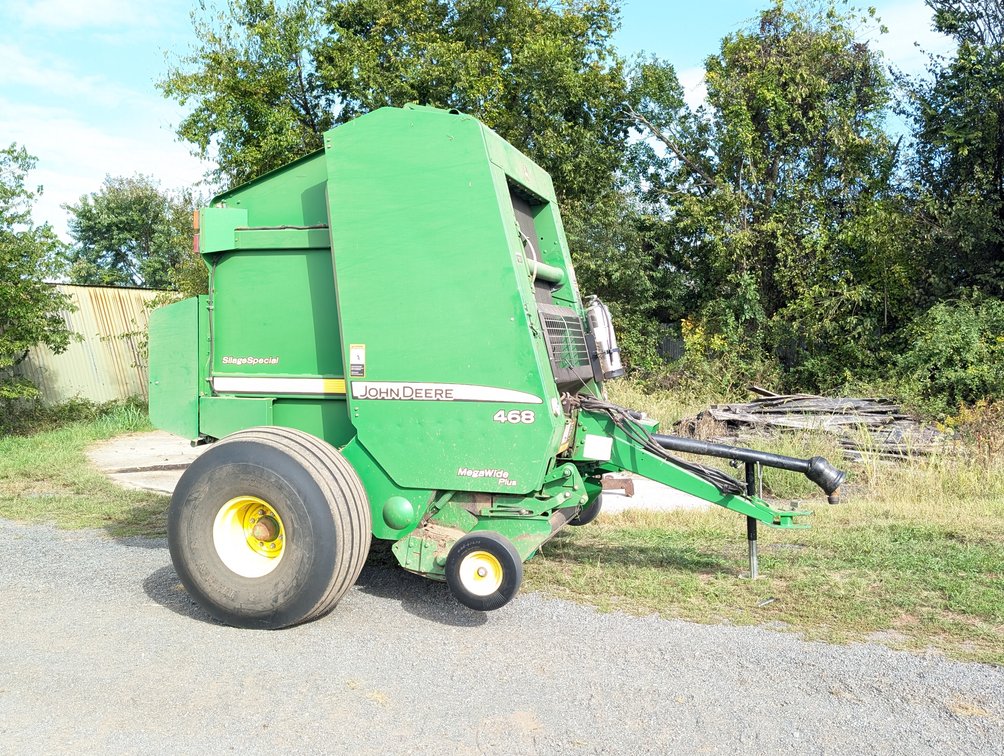 John Deere 468 MegaWide Plus Silage Special Round Baler