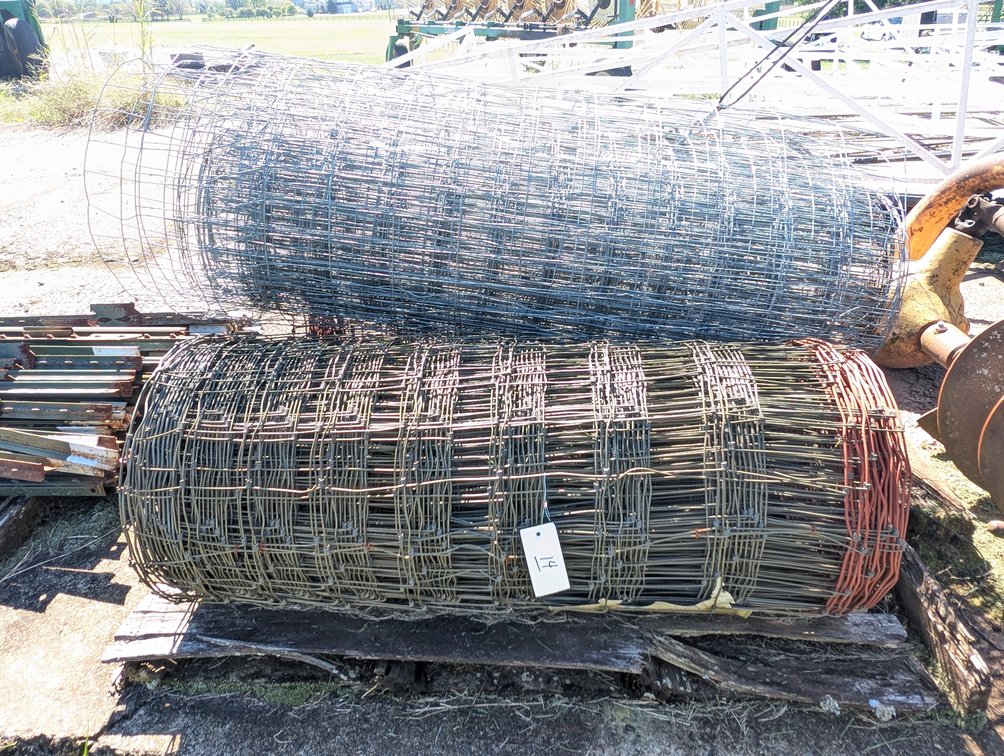 Lot of American Wire Fence