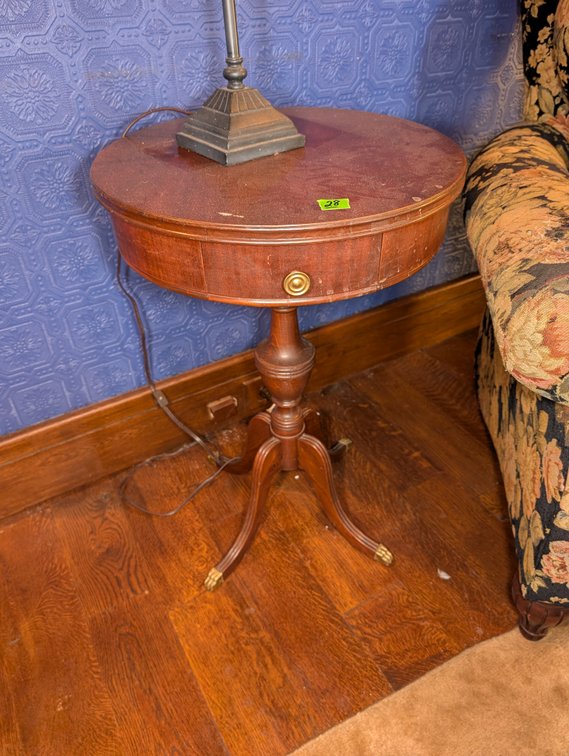 Round Top Stand w/Drawer