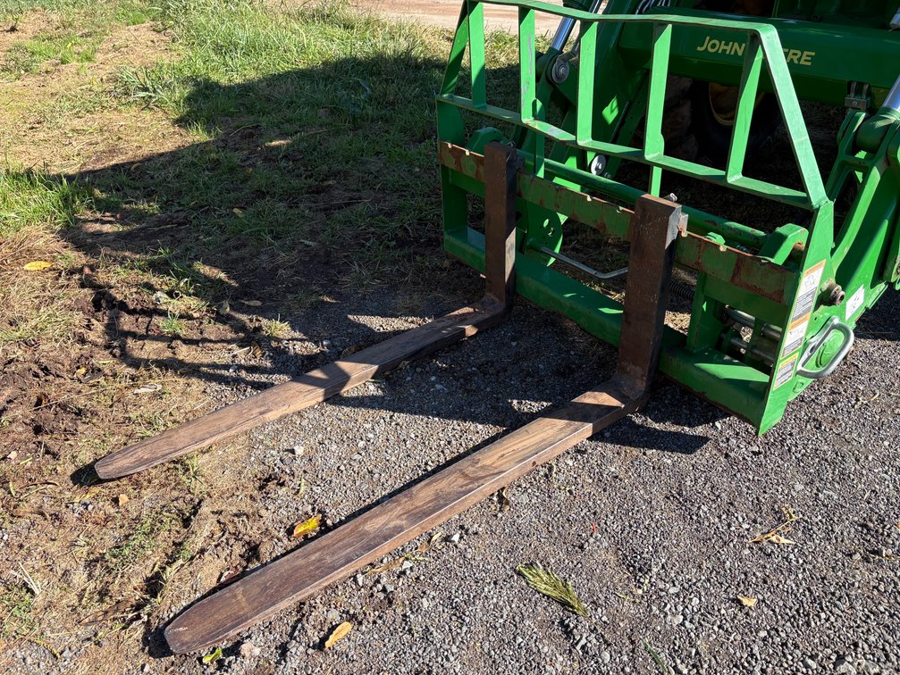 John Deere Frontier Pallet Forks