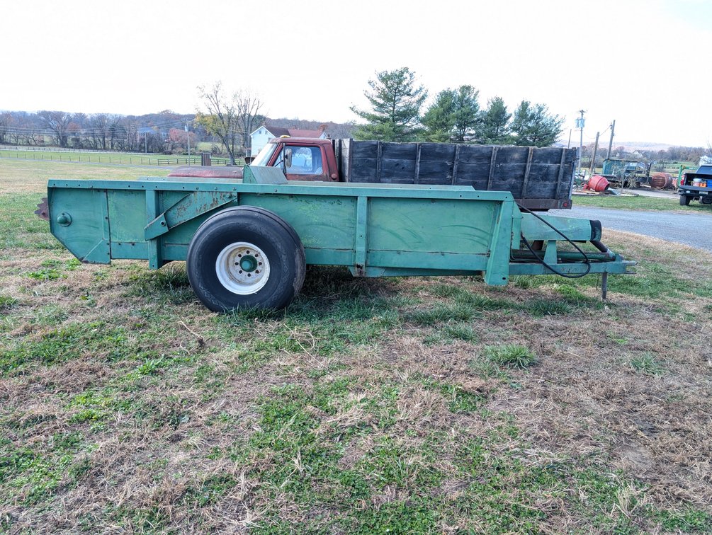 John Deere Hydro Spread Manure Spreader