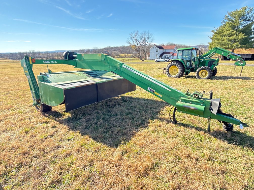 John Deere 835 Hydro Swing MoCo Mower Conditioner