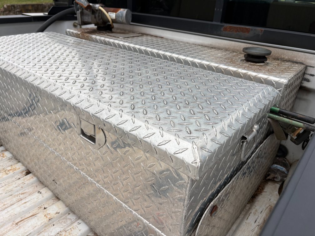 Full Size Truck Tool Box/Fuel Tank w/ Pump