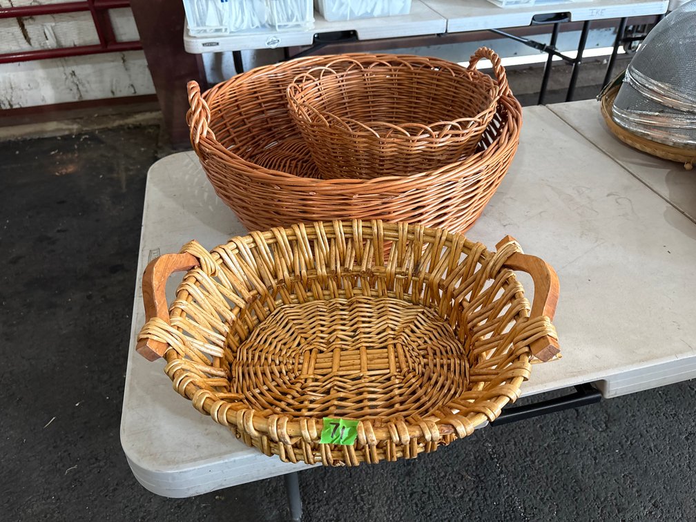 (3) Baskets