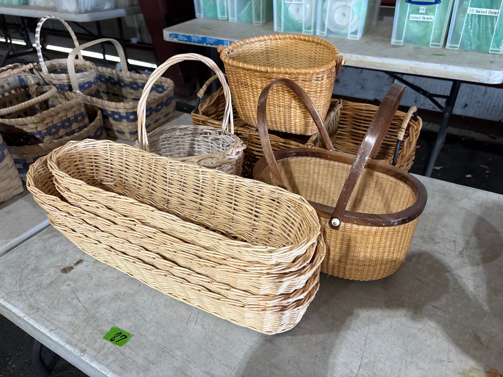 (5) Bread Baskets & Misc Baskets