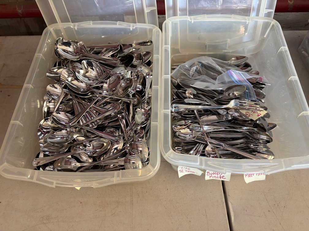 Tub of Approx 200 Tablespoons & Tub of Knives & Spoons