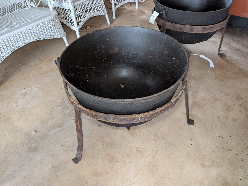 Butchering Kettle w/ Handle on Stand