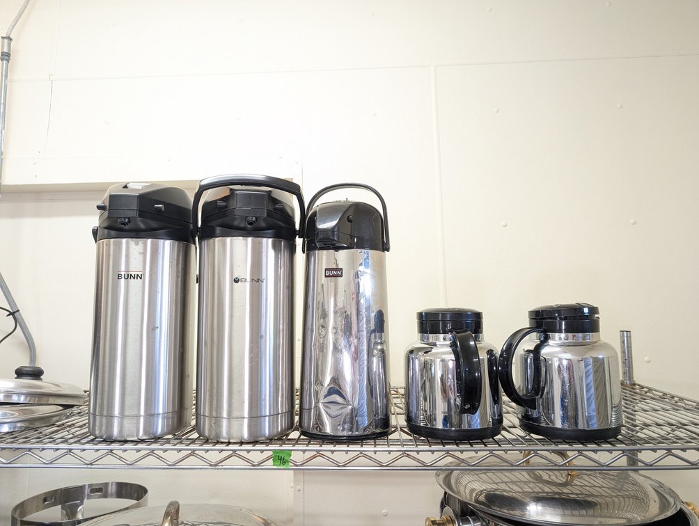 (3) Bunn Stainless Lined Lever Action Airpots & (2) Stainless Thermal Carafes