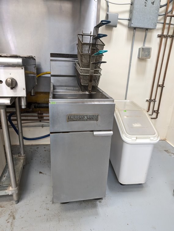 American Range Commercial Gas Deep Fryer w/ Frying Baskets