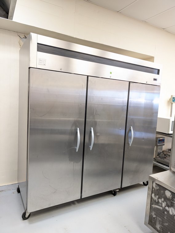 Ikon IT82R Self Contained 3 Section Reach in Refrigerator