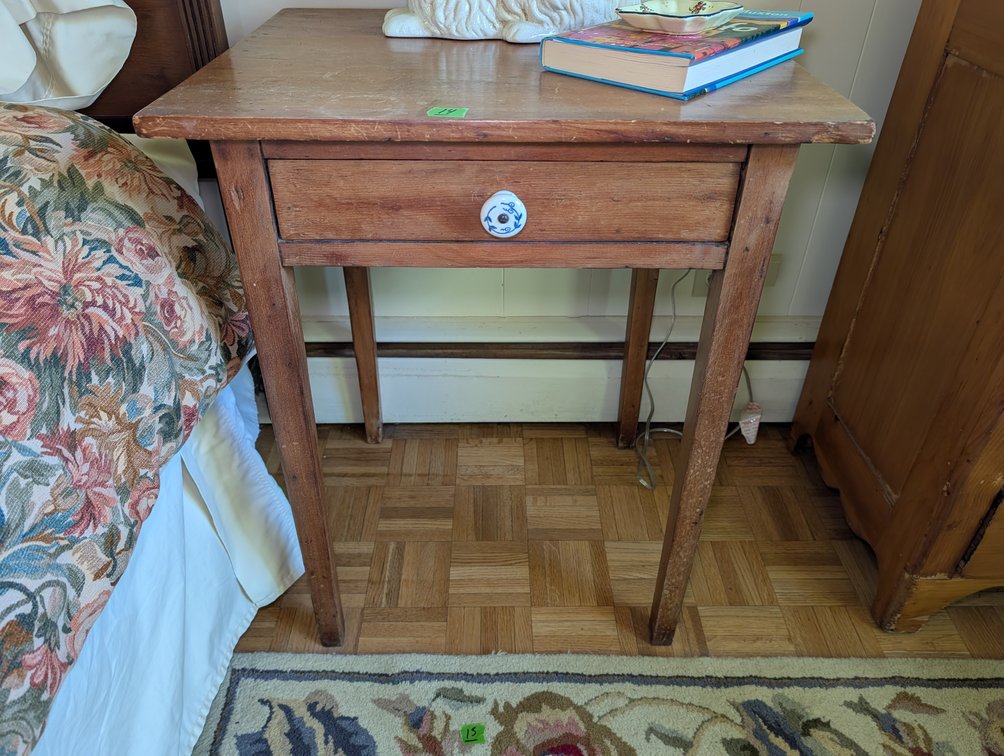 Antique Single-Drawer Pine Nightstand / Side Table with Porcelain Pull