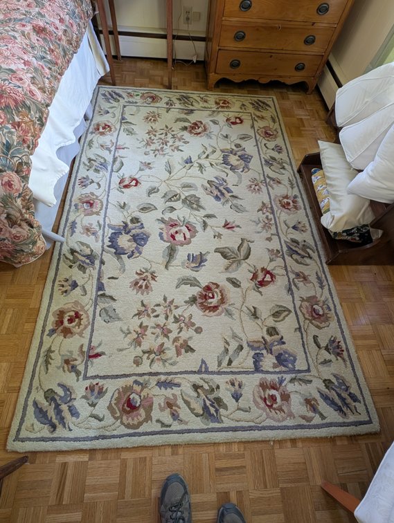 Vintage Floral Pattern Wool Area Rug with Cream Ground and Pastel Accents
