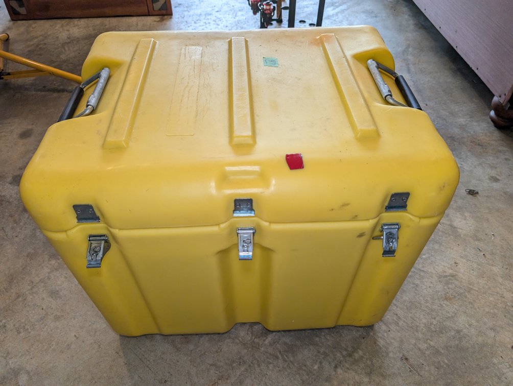 Heavy-Duty Molded Yellow Hard Equipment Transport Case
