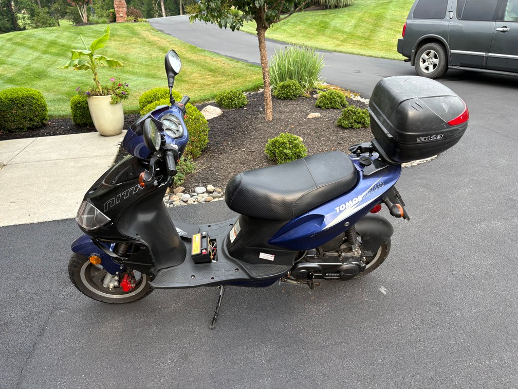 Tomos Nitro Blue Gas Motor Scooter / Moped with SHAD SH29 Rear Trunk