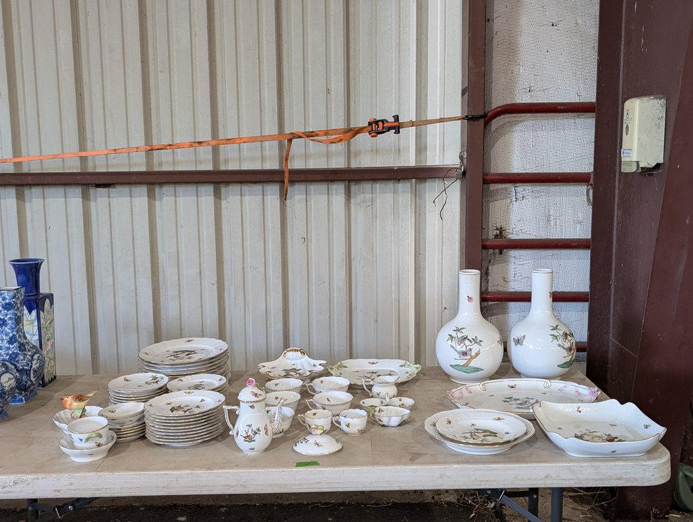 Herend Hungary "Rothschild Bird" Fine Porcelain Dinnerware