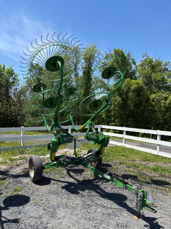 Frontier 8-Wheel Hay Rake