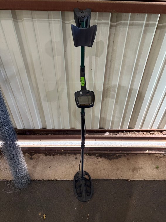 Teknetics Metal Detector with Search Coil and Arm Rest
