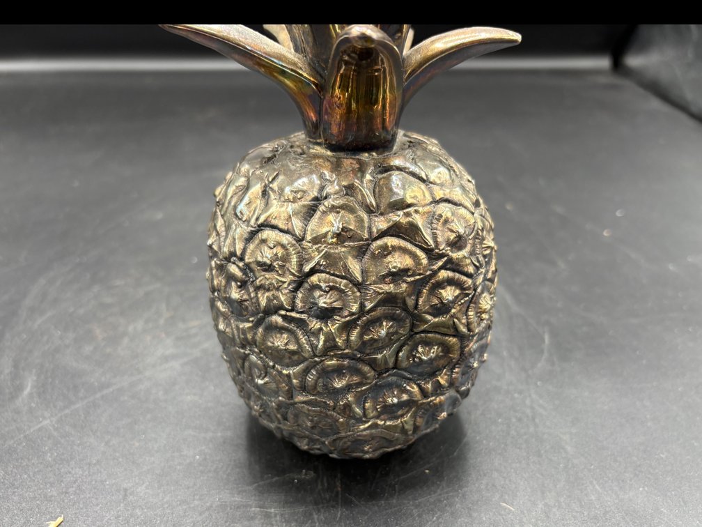 Pineapple, marked 925, 293 grams