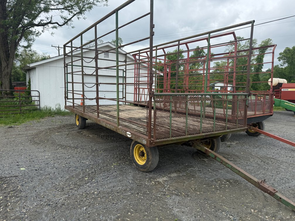 Diller EE20 High Side Hay Wagon, Green