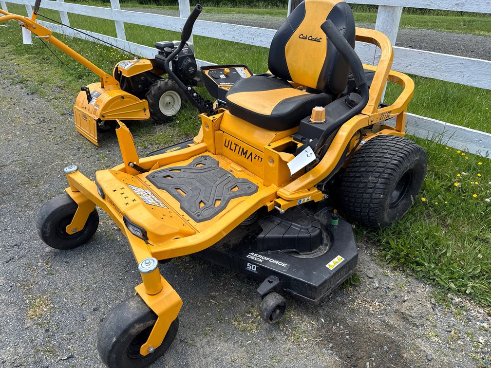 Cub Cadet Ultima ZT1 Zero Turn