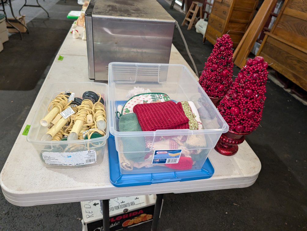 Christmas Decor Lot: Electric Window Candle Lights, Silicone Bulbs & Linens Tote