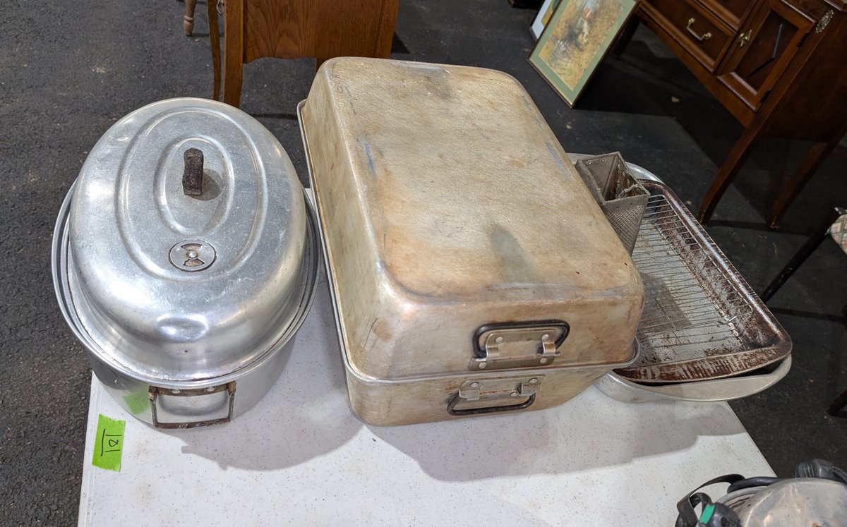 Metal Roasting Pans incl. Large Aluminum Covered Roaster & Oval Aluminum Covered Roaster