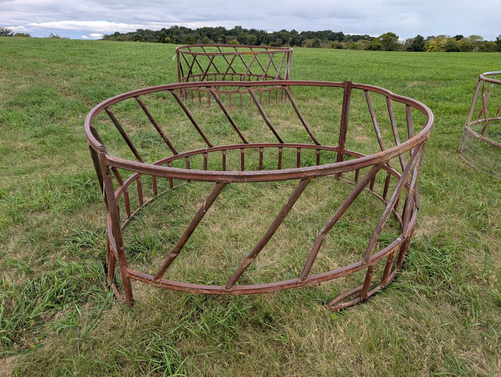 Round Cattle Hay Feeder