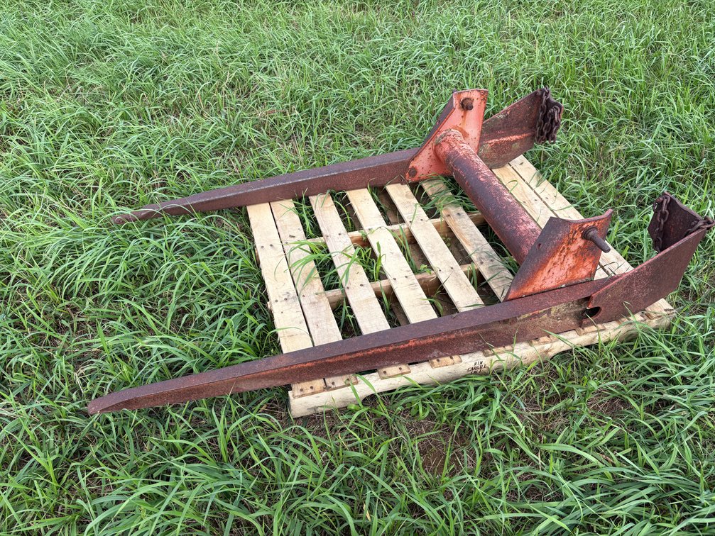 3-Point Hitch Bale Spear Attachment