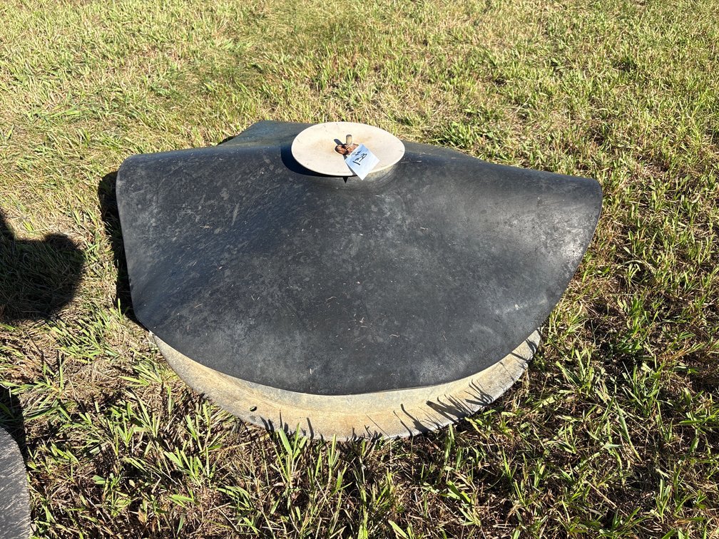 Heavy-Duty Poly Mineral Feeder