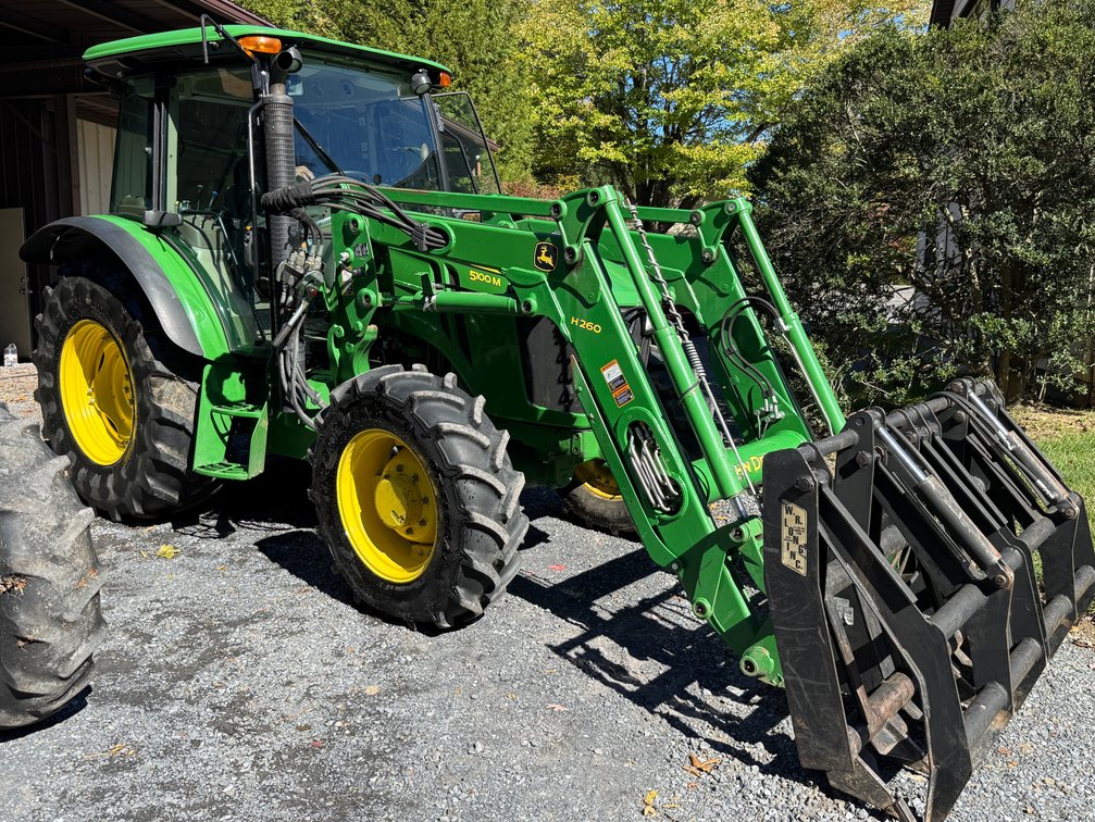 John Deere 5100M 4x4 Tractor, H260 loader