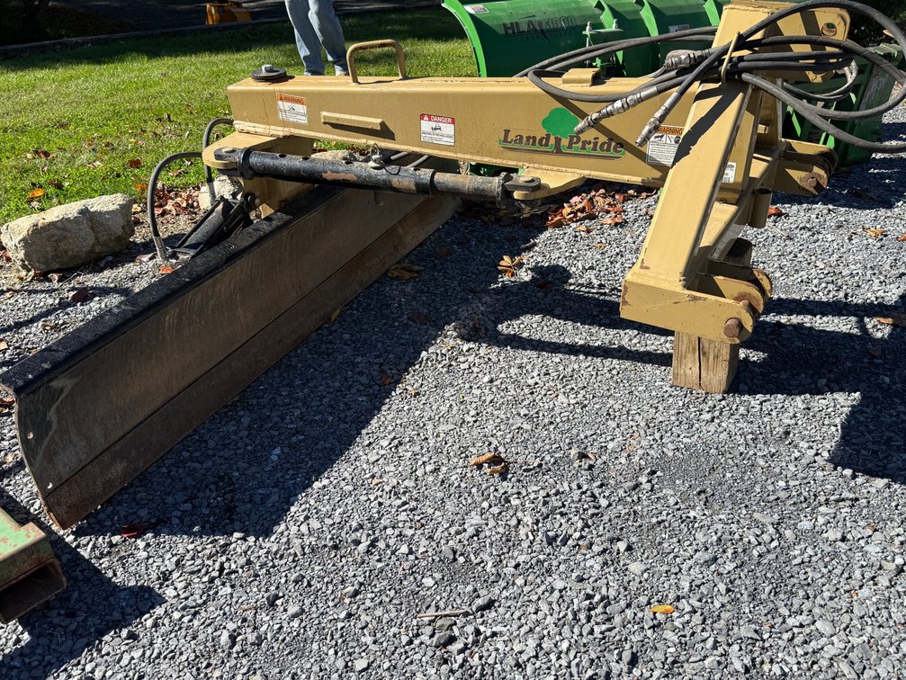 Land pride, RBT 4096 hydraulic three-point blade