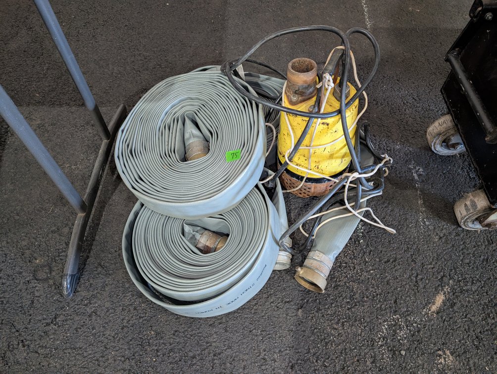 Submersible Sump Pump with Coiled Discharge Hoses