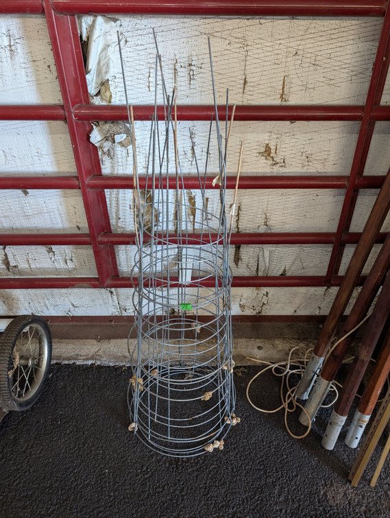 Wire Tomato / Plant Cages