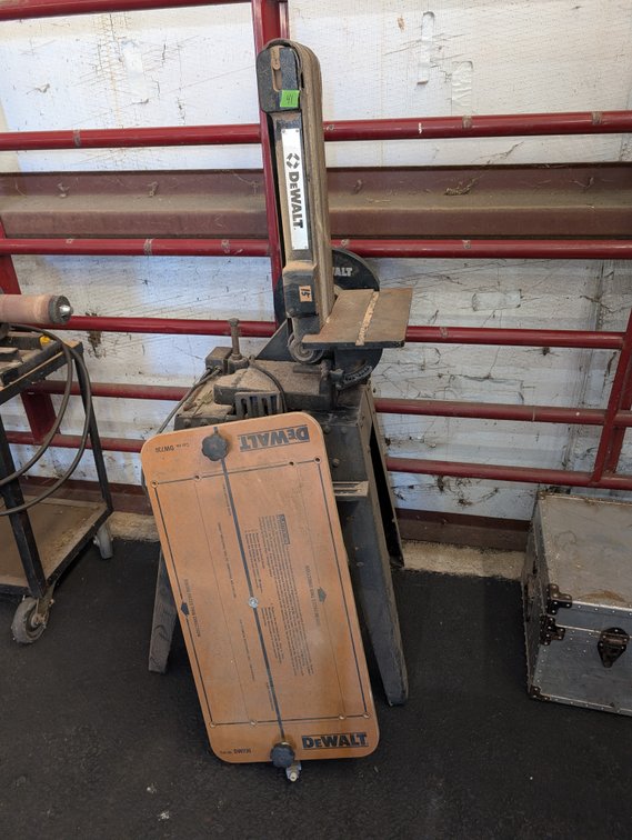 DeWalt Stationary Belt / Disc Sander Unit with Table Extension