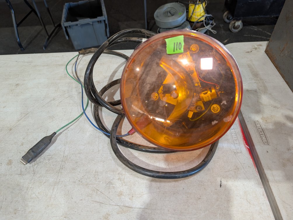 Amber Revolving Emergency Warning Light / Beacon with Wiring