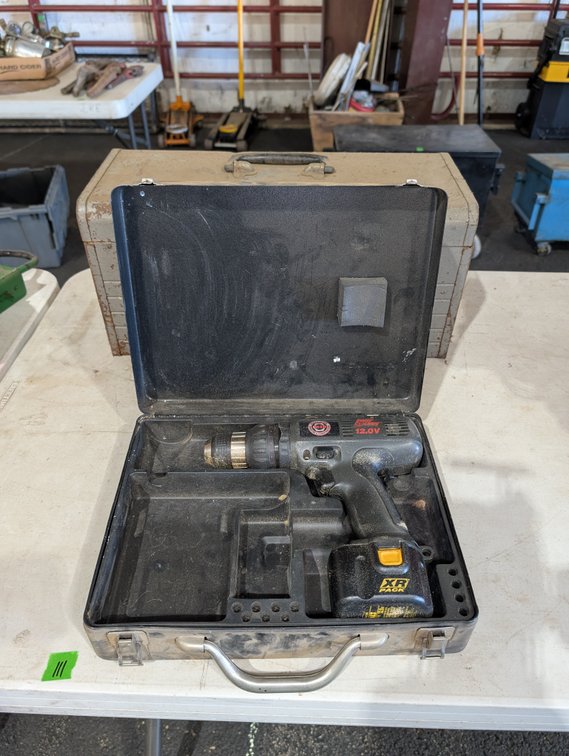 Black & Decker 12.0V Cordless Drill Kit in Hard Case with Steel Toolbox