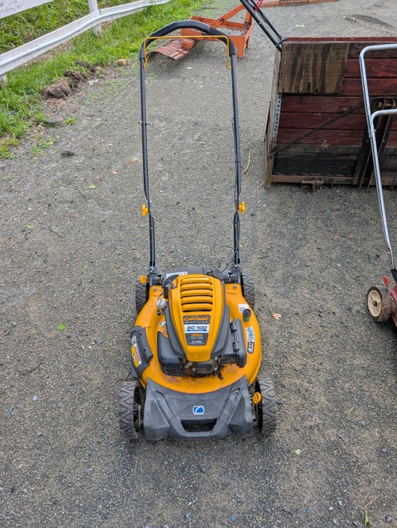 Cub Cadet SC100 Walk-Behind Push Lawn Mower
