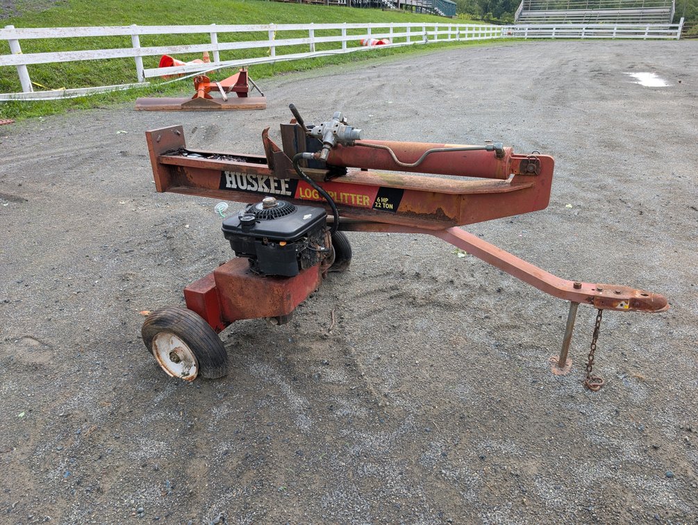 Huskee 22-Ton Towable Hydraulic Log Splitter