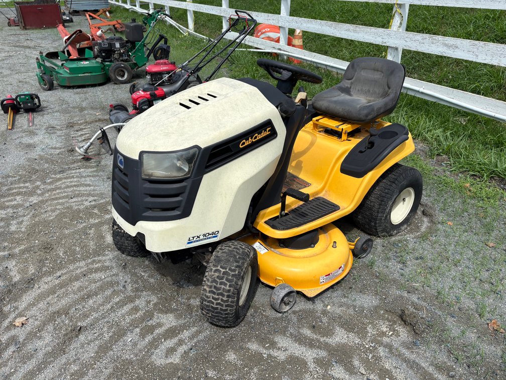 Cub Cadet LTX 1040 Hydrostatic Riding Lawn Mower
