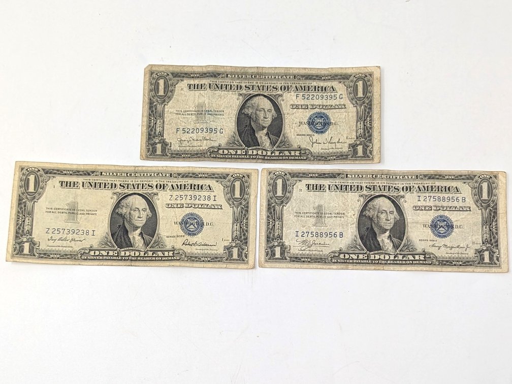 Lot of (3) 1935 $1 Silver Certificates
