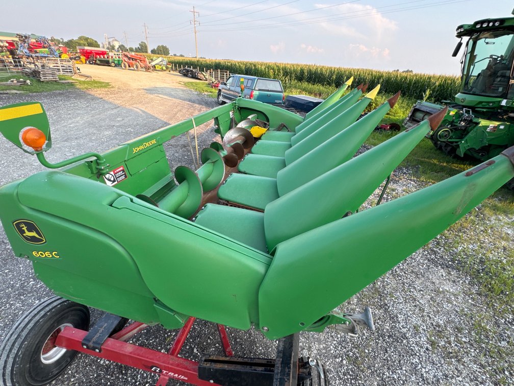 John Deere 606C