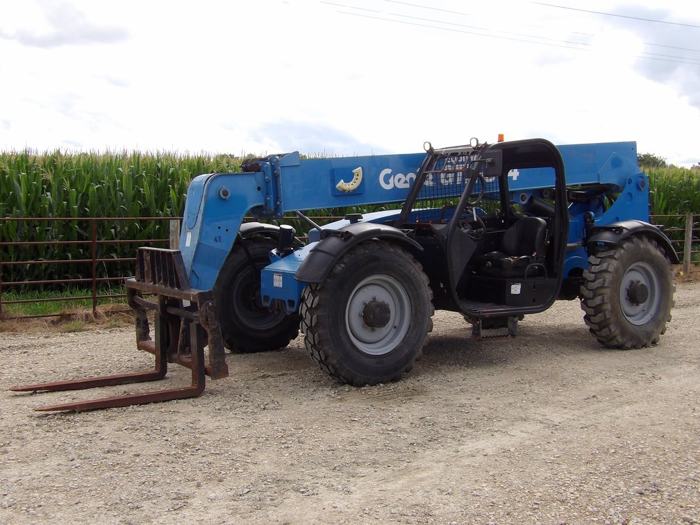 2015 Genie GTH 844
