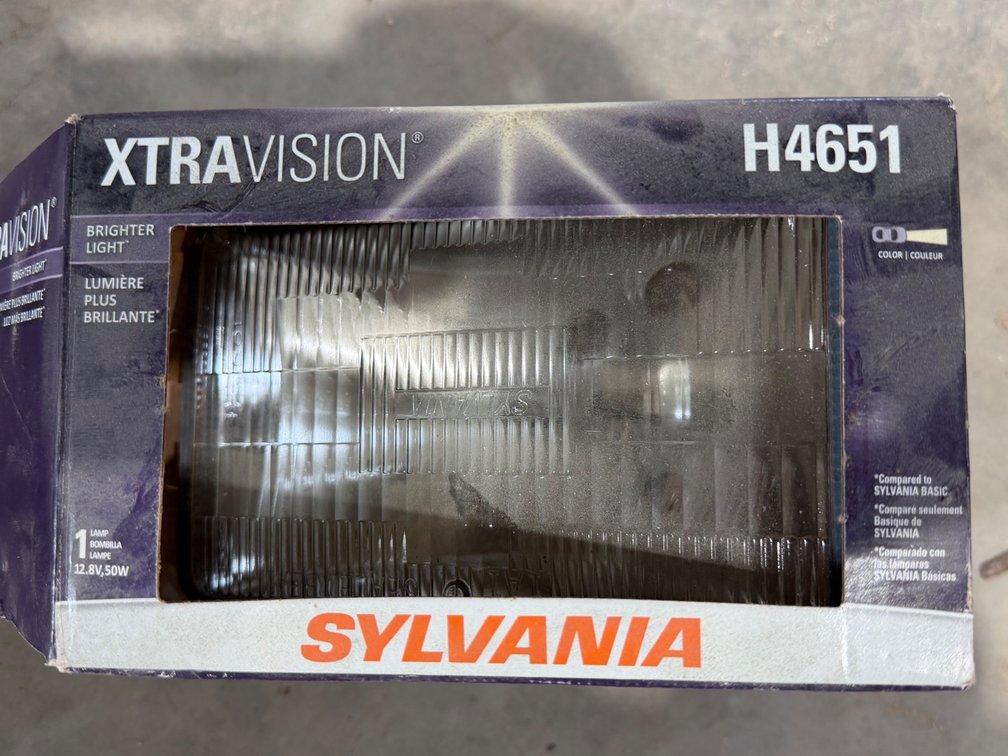 H4651 Xtravision Sylvania Headlight