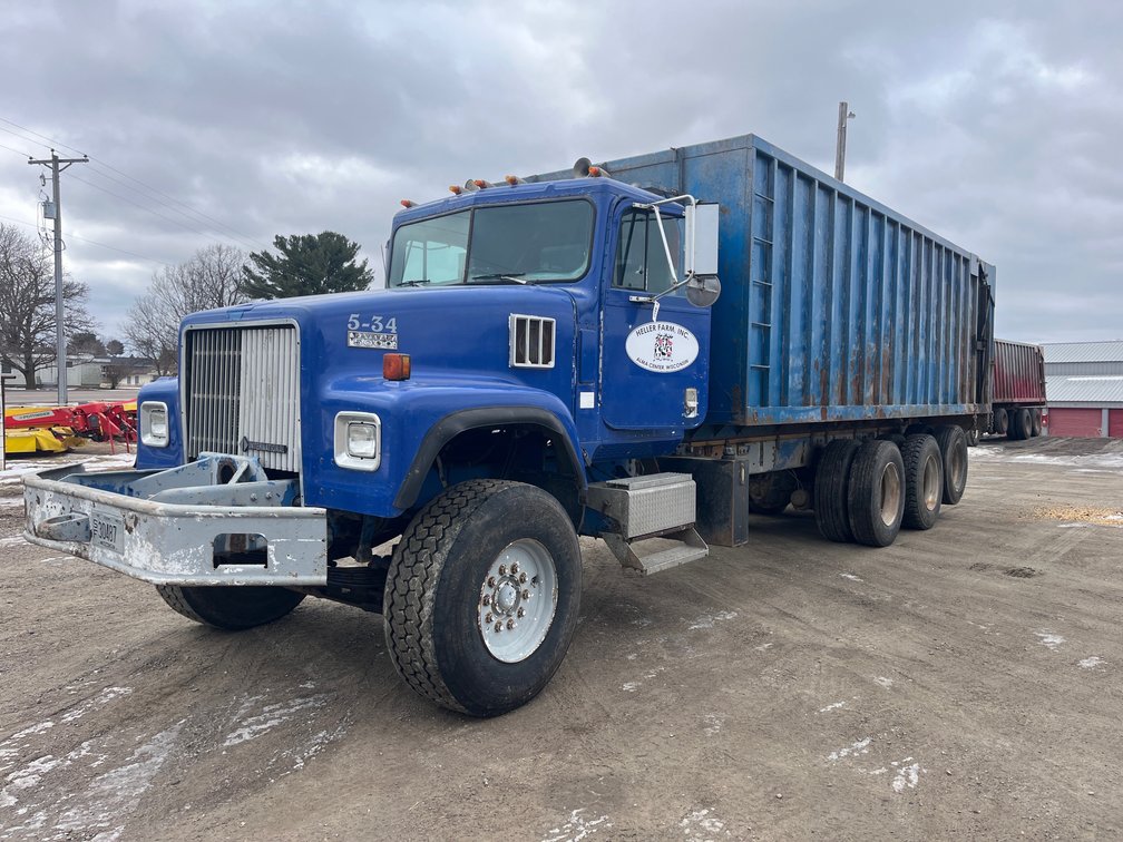 1995 International Pay Star 5000 Silage Truck