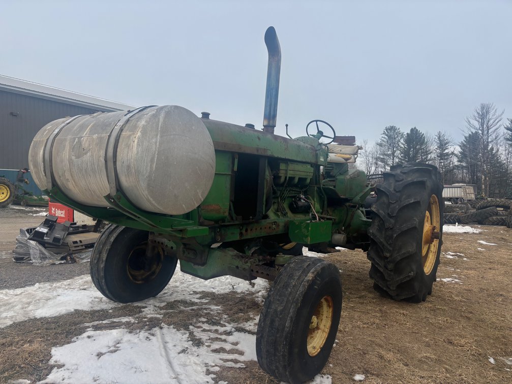 John Deere 4620