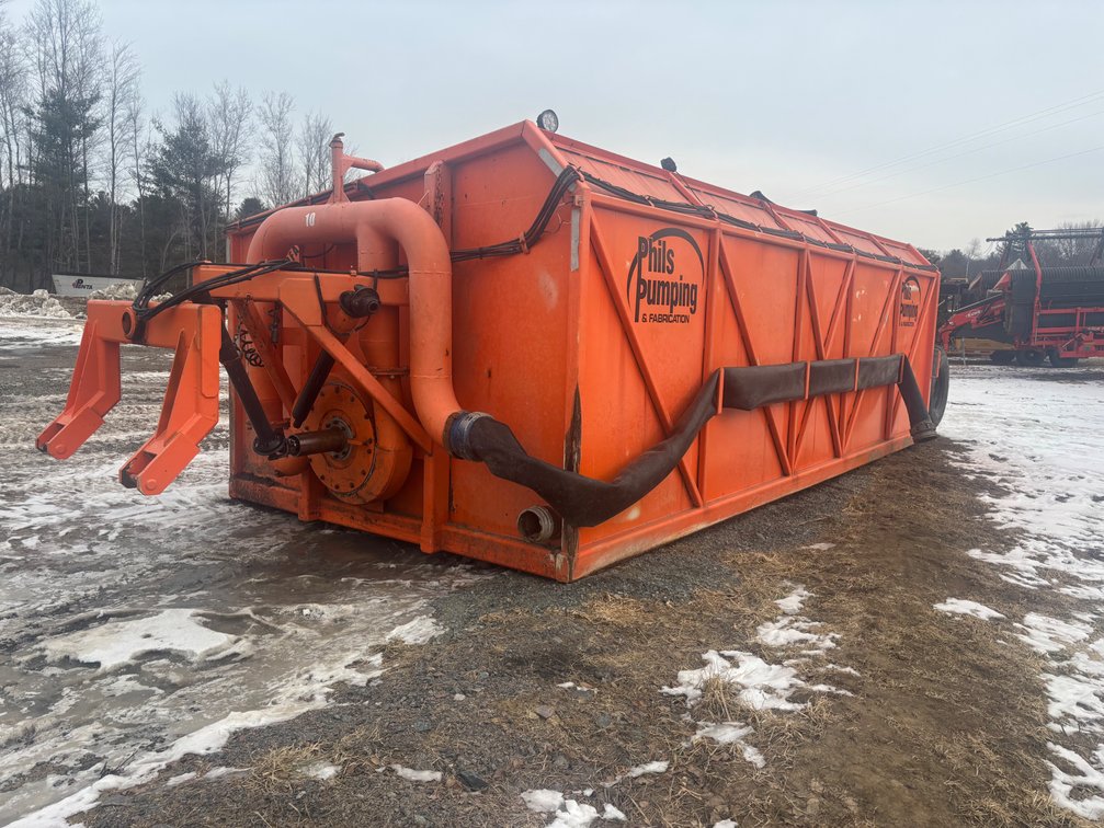 Phils Pumping & Fabrication Manure Dumpster