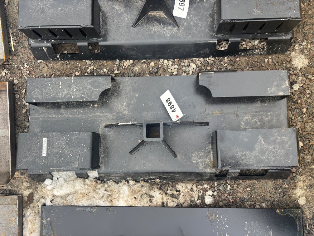 Skid Steer Receiver Plate with Chain Holders