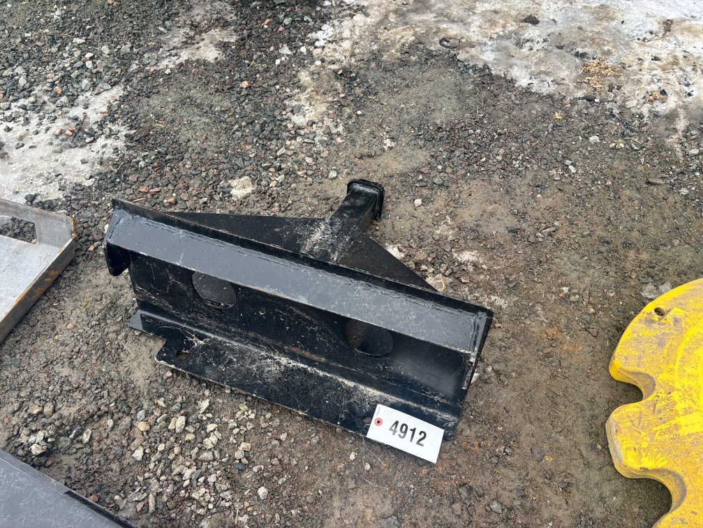 Mini Skid Steer Hitch Reciever
