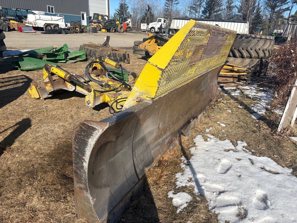 Degelman 6900 Tractor Silage Blade